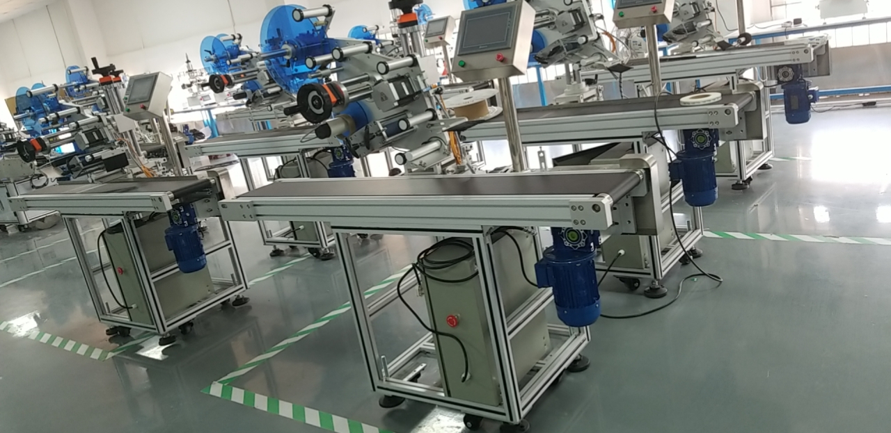 HiPaks showroom with electric round bottle labeling machines