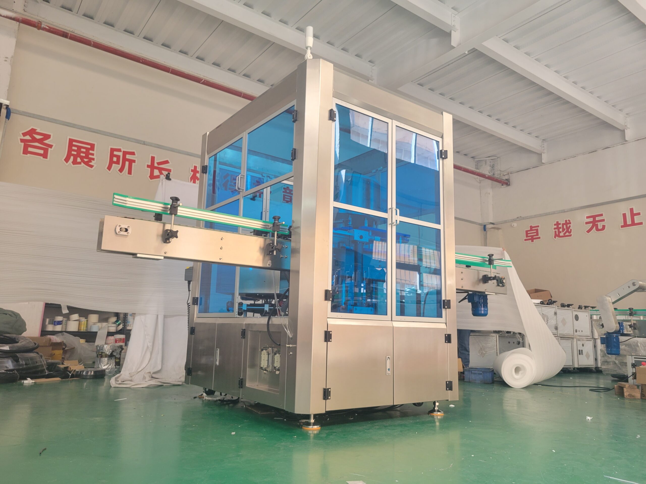 HiPaks hot melt rotary labeling machine for beer and beverage bottles