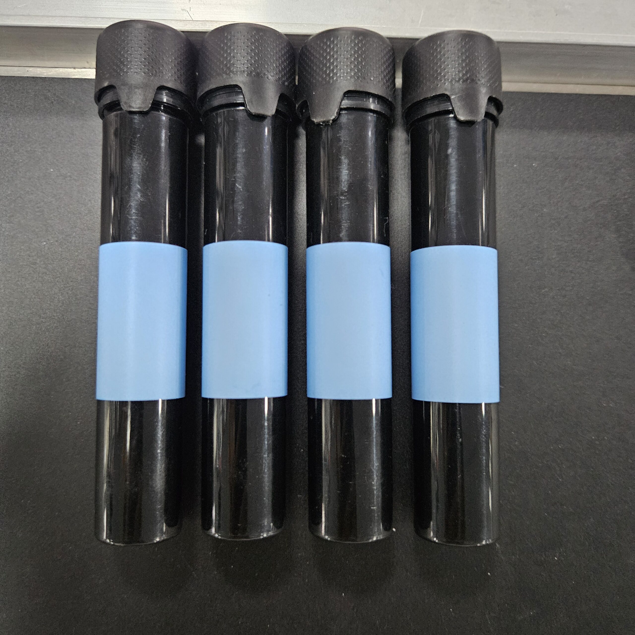 T923 horizontal round bottle labeling machine for vials and small unstable bottles